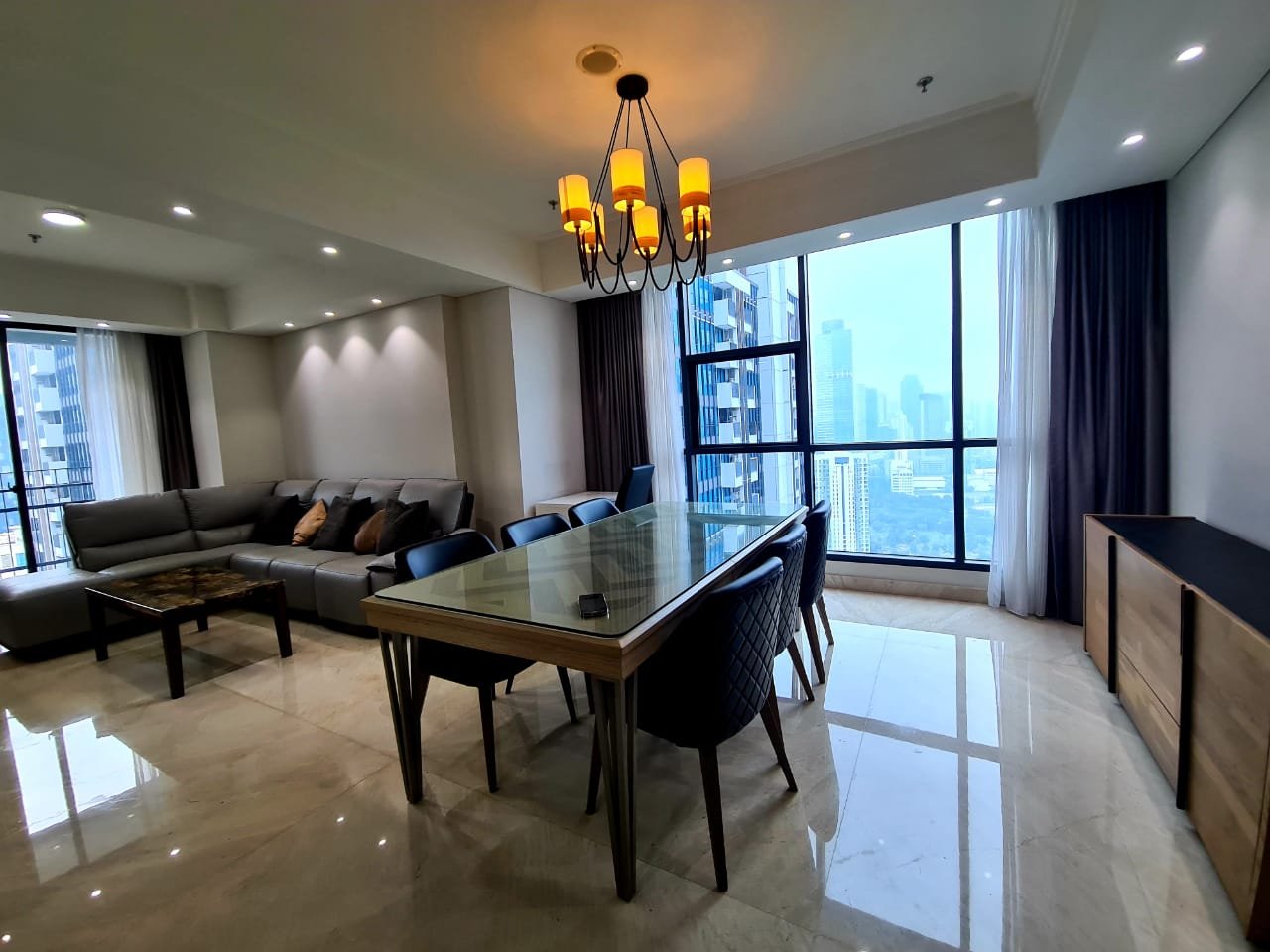 Disewakan 3 kamar apartemen Casagrande residence new tower