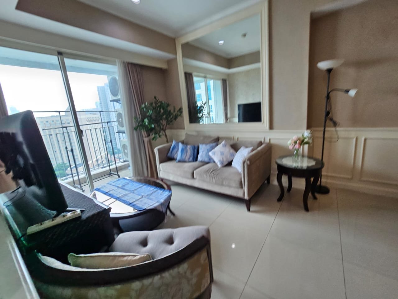 Disewakan 2 kamar apartemen casagrande residence bck9Ra61MTn