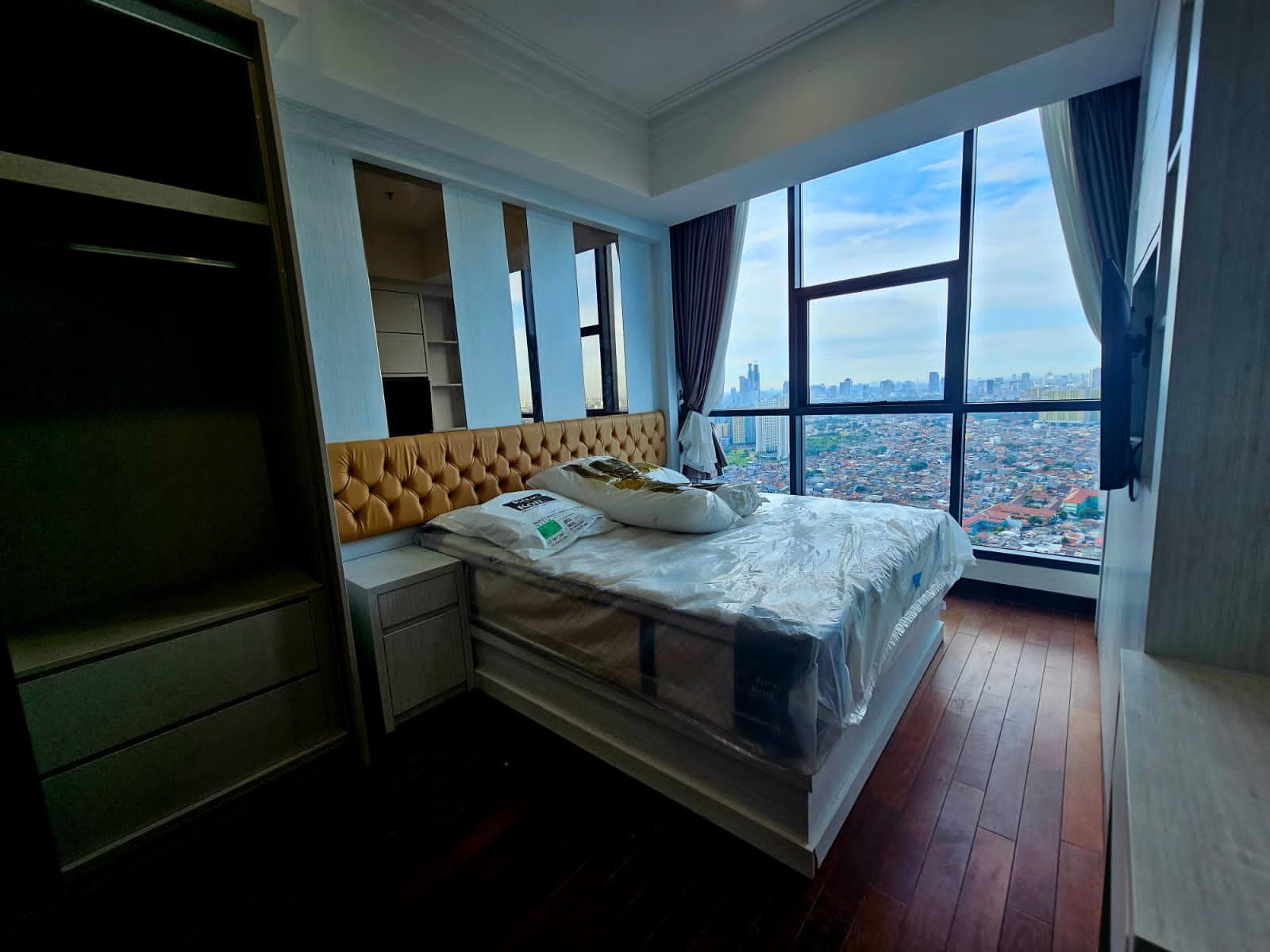 Disewakan 2 kamar apartemen casagrande bck3Raj04CH