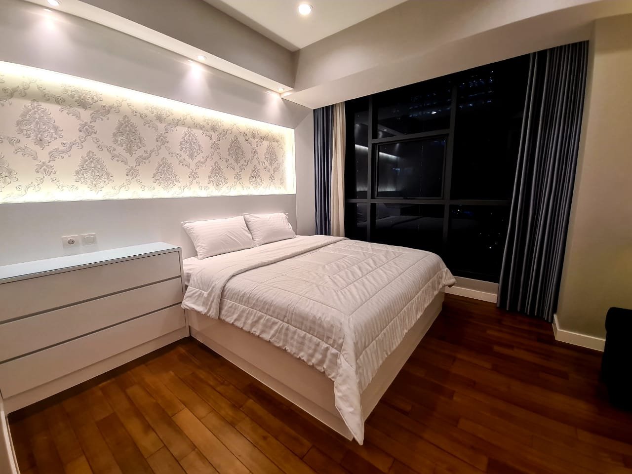 Disewakan 3 BR casagrande Residence private lift new