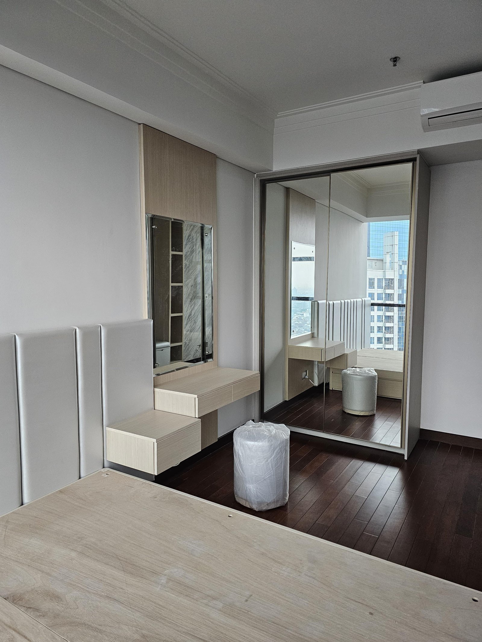 Dijual Cepat Murah Apartemen Casa Grande Luas 67 Pasaran 2,9 M jual 2,4 M
