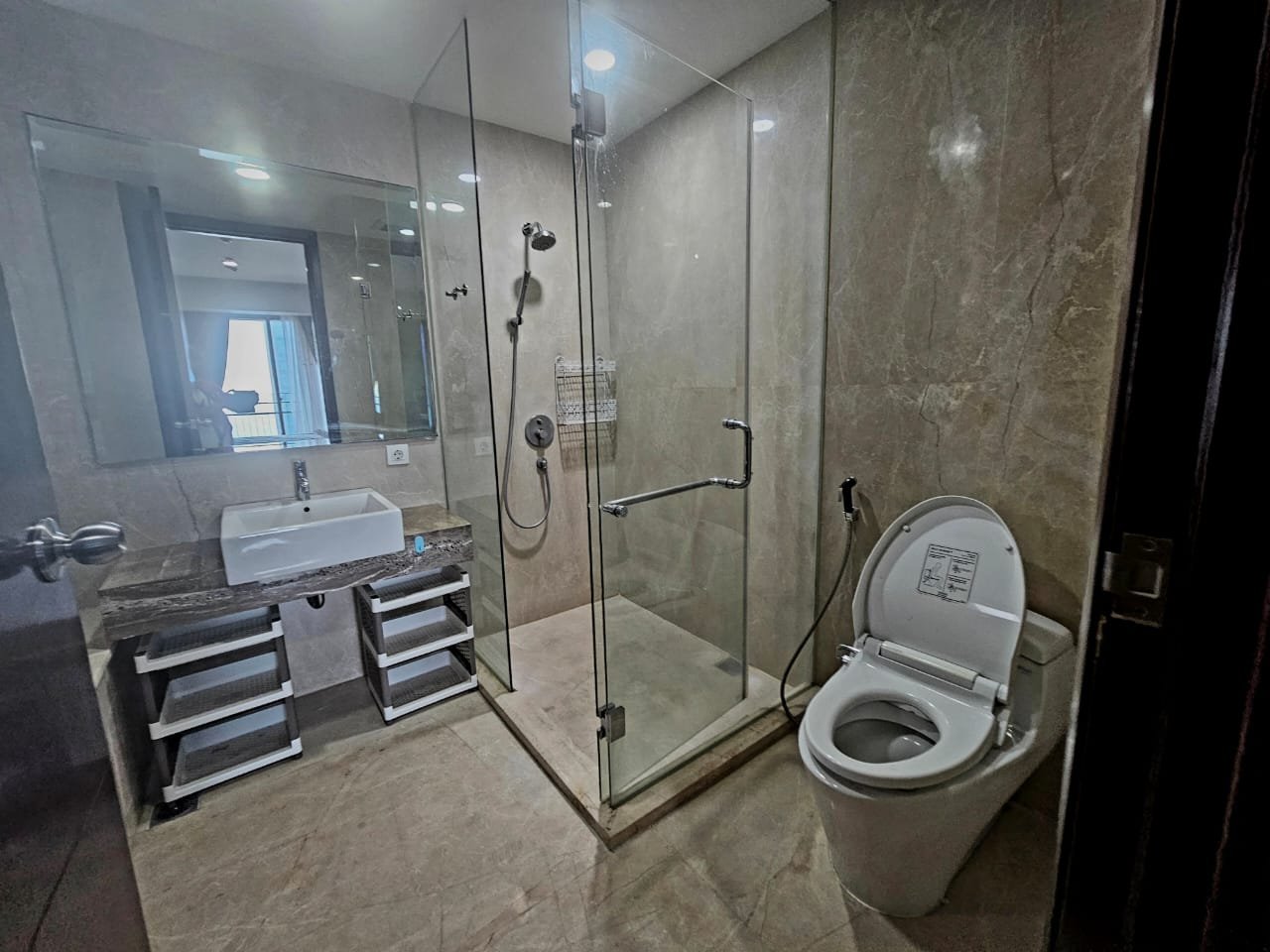 Disewakan apartemen casagrande 3 br private lift bck01Ra83Gl