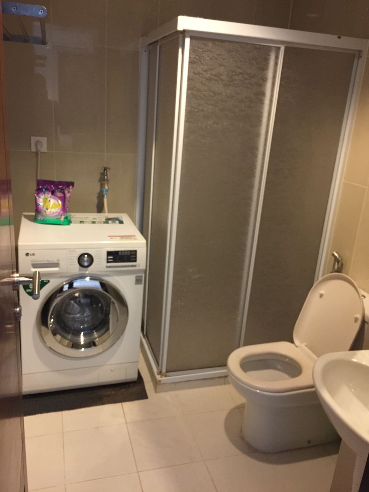 Disewakan Apartemen Denpasar Residence 2 BR Fully Furnished Tower Ubud Good