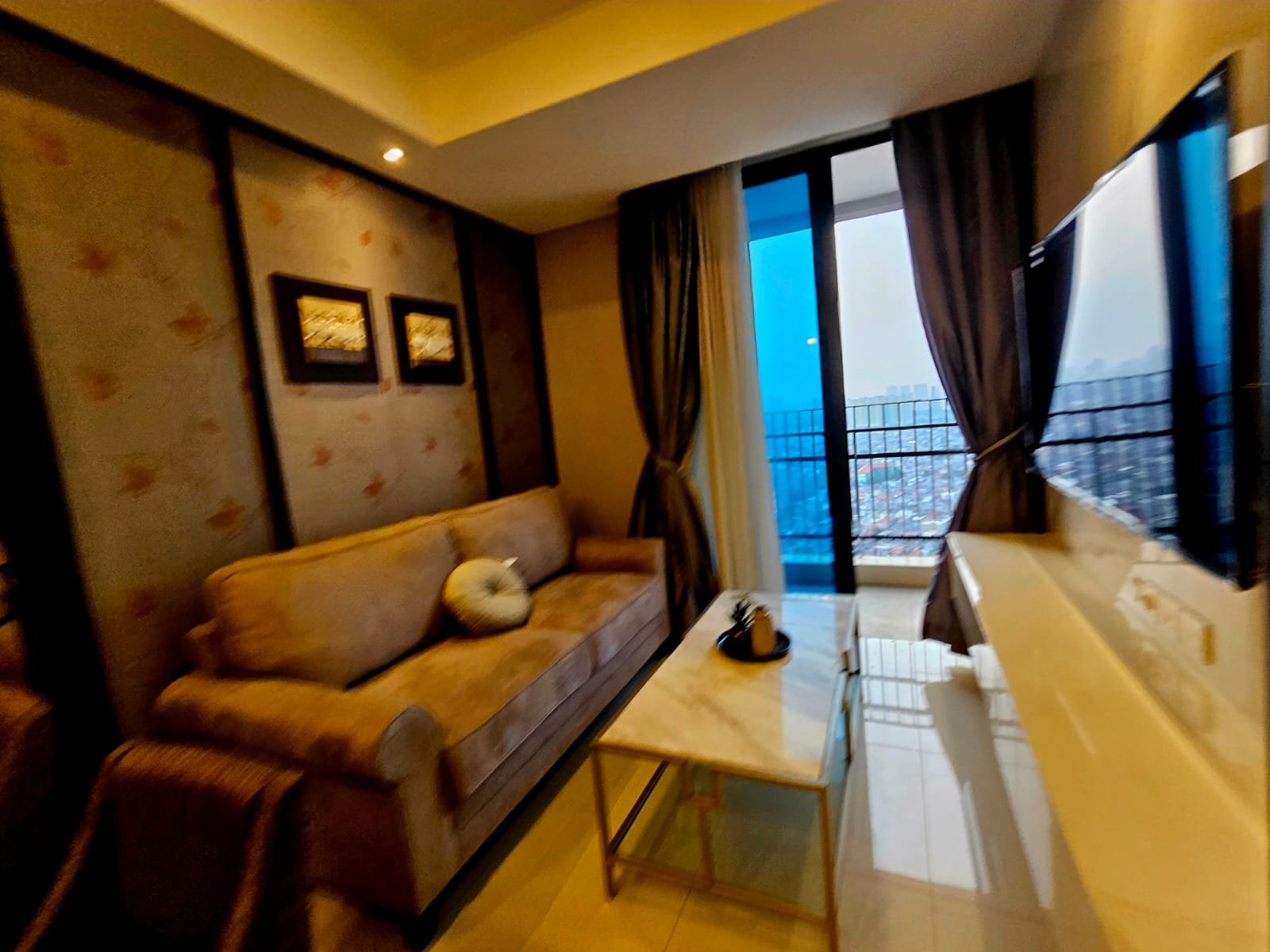 Disewakan 2 kamar apartemen casagrande residence bck5Ra92_Cah