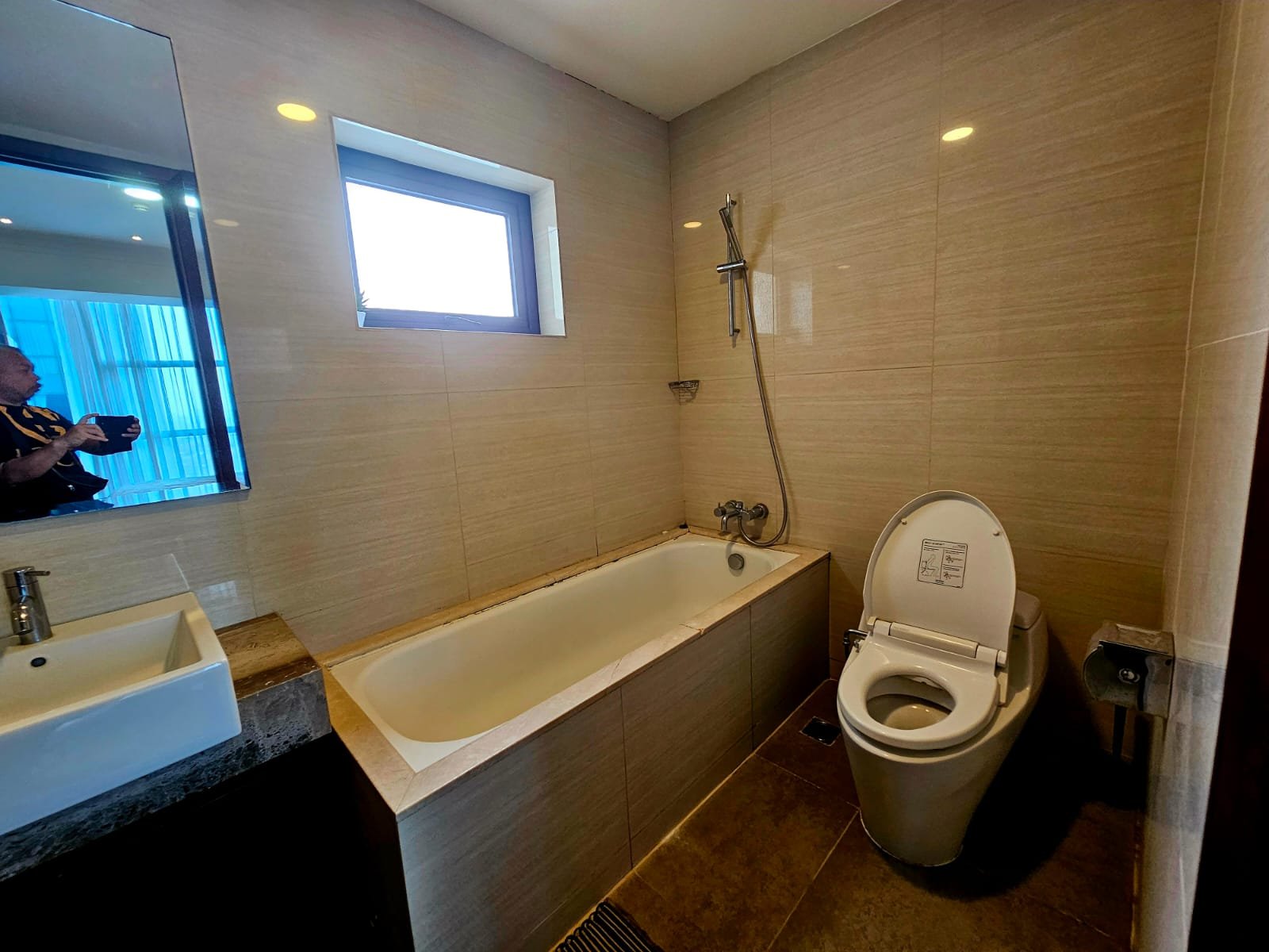Apartemen casagrande residence 2 BR luas 88
