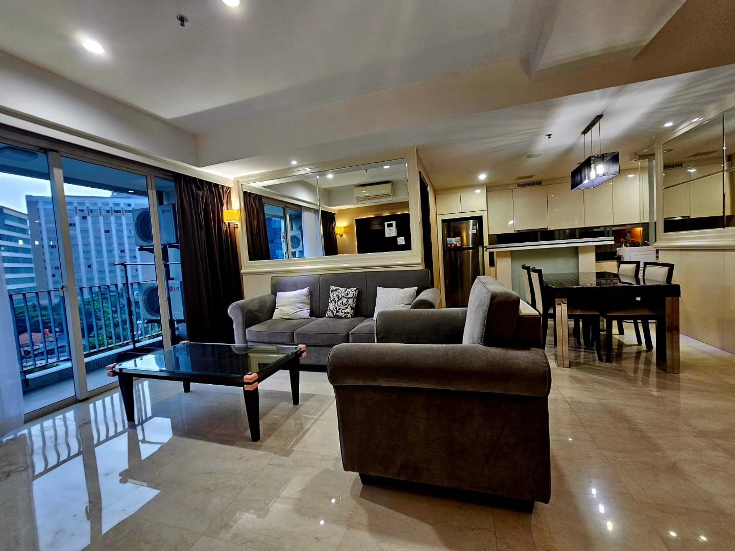 Disewakan 2 kamar private lift low floor apartemen casagrande residence avalon bck7Ra6VL
