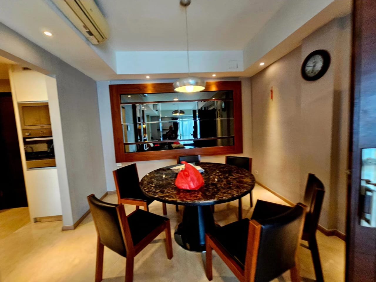 Disewakan 3 kamar private lift apartemen casagrande residence bck2Ra52VL