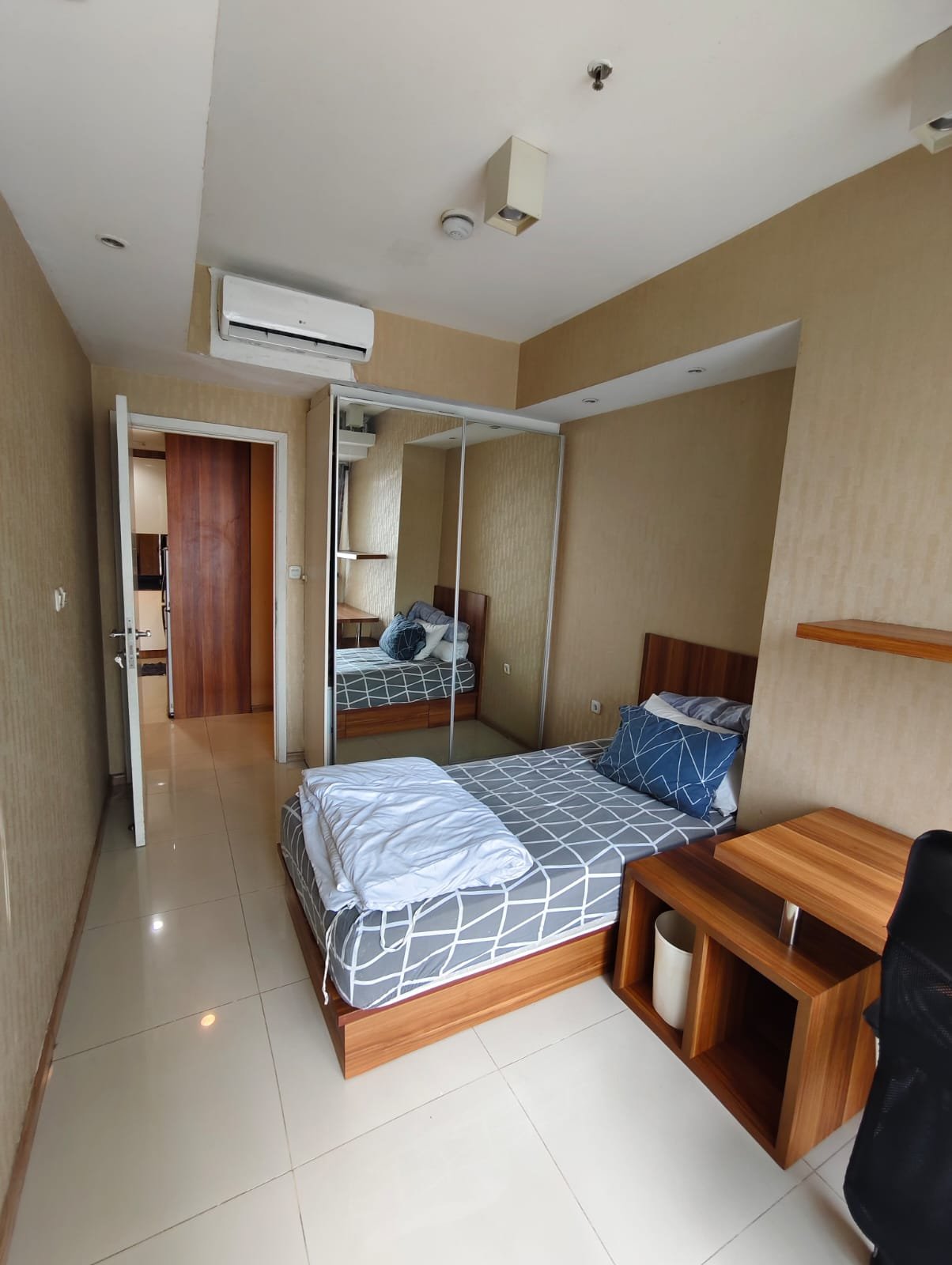 Disewakan 2 kamar Apartemen casagrande phase 1 bck21Raja5MTR