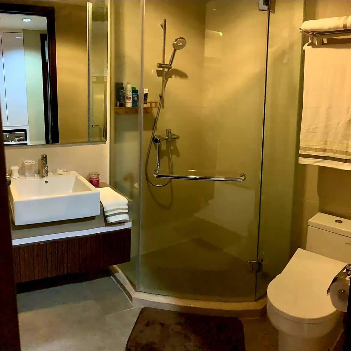 Disewakan 2 kamar apartemen casagrande residence bck5Ra002CH