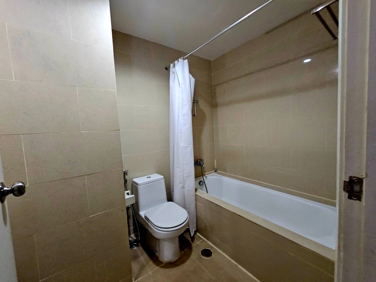 Disewakan 1 kamar apartemen casagrande residence bckA2R92MRg