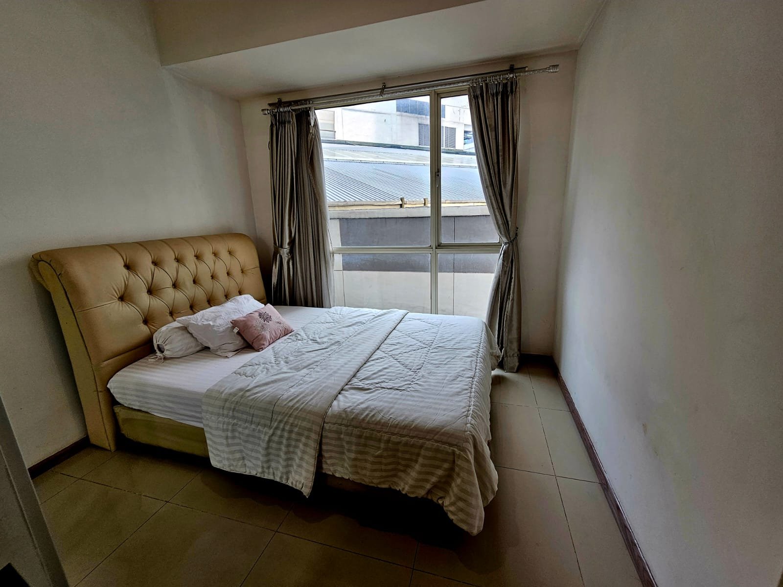Disewakan 2 BR Apartemen casagrande Residence View water park bck5Rak71Mtr