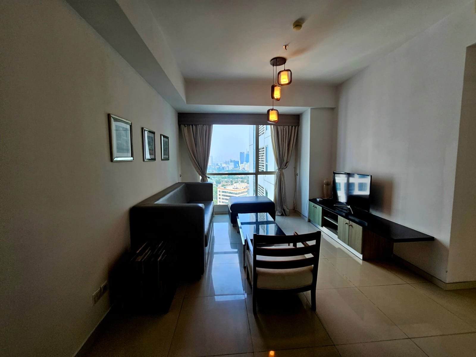 Disewakan 2 kamar apartemen casagrande residence luas 93 sqm